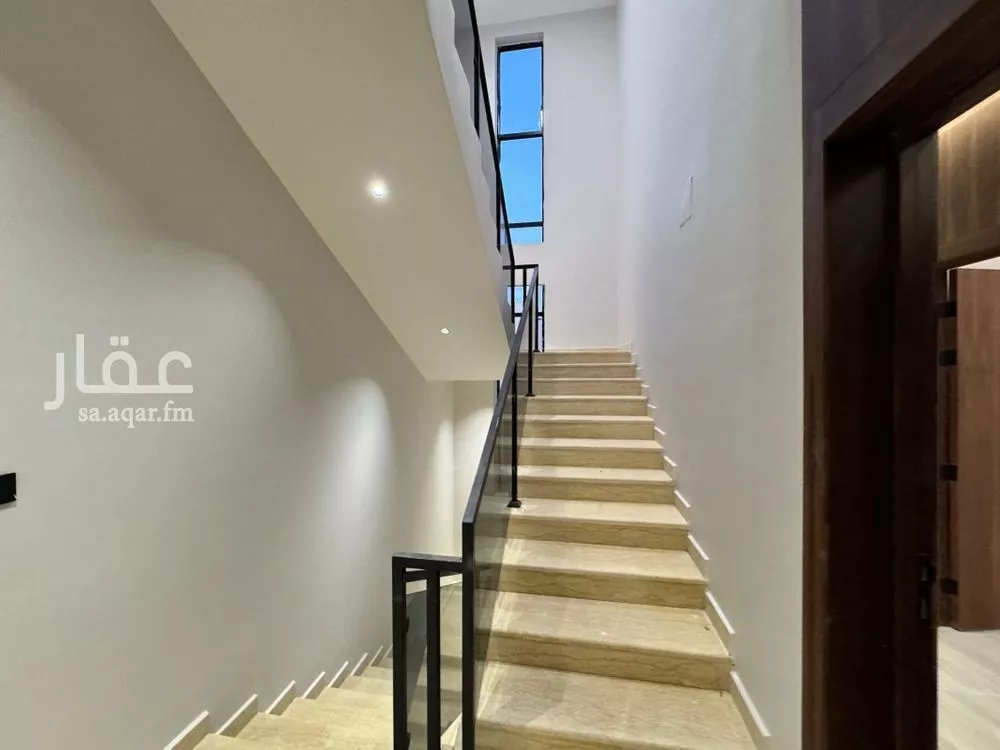 3 bedroom floor in Dirab 18