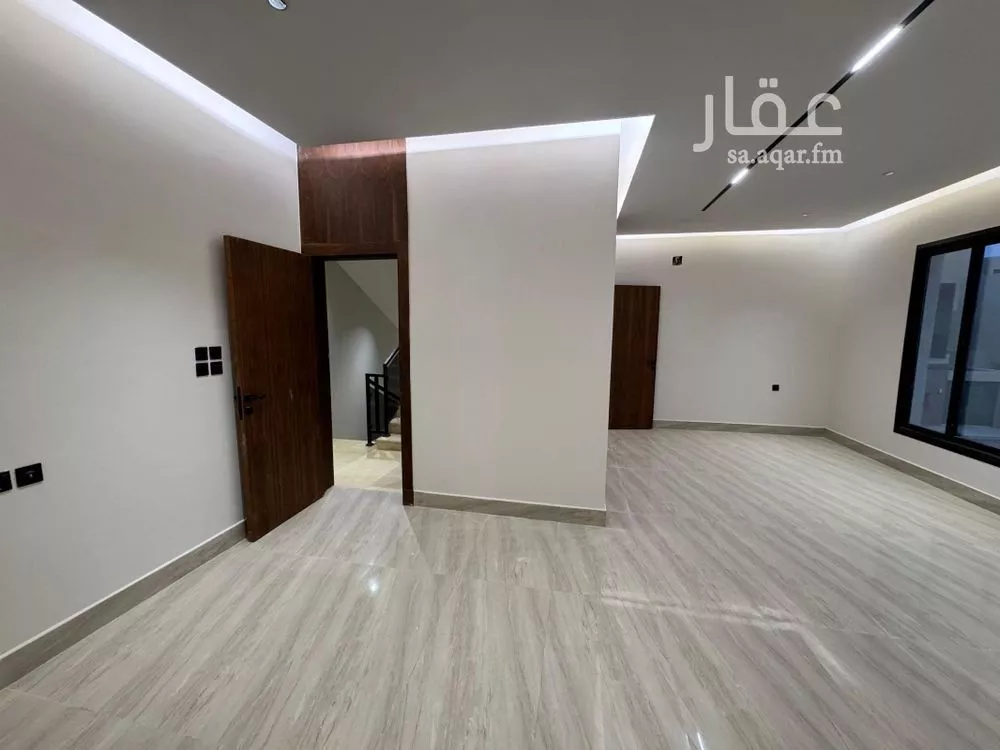 3 bedroom floor in Dirab 19