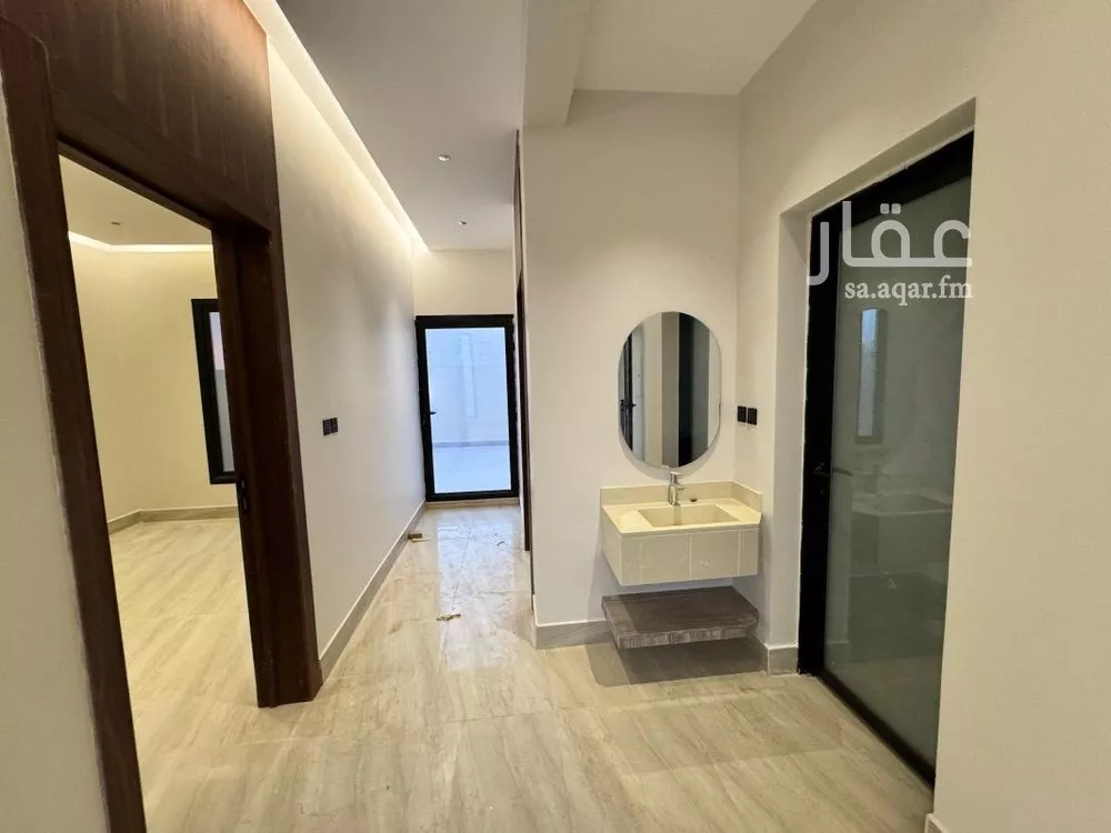 3 bedroom floor in Dirab 8