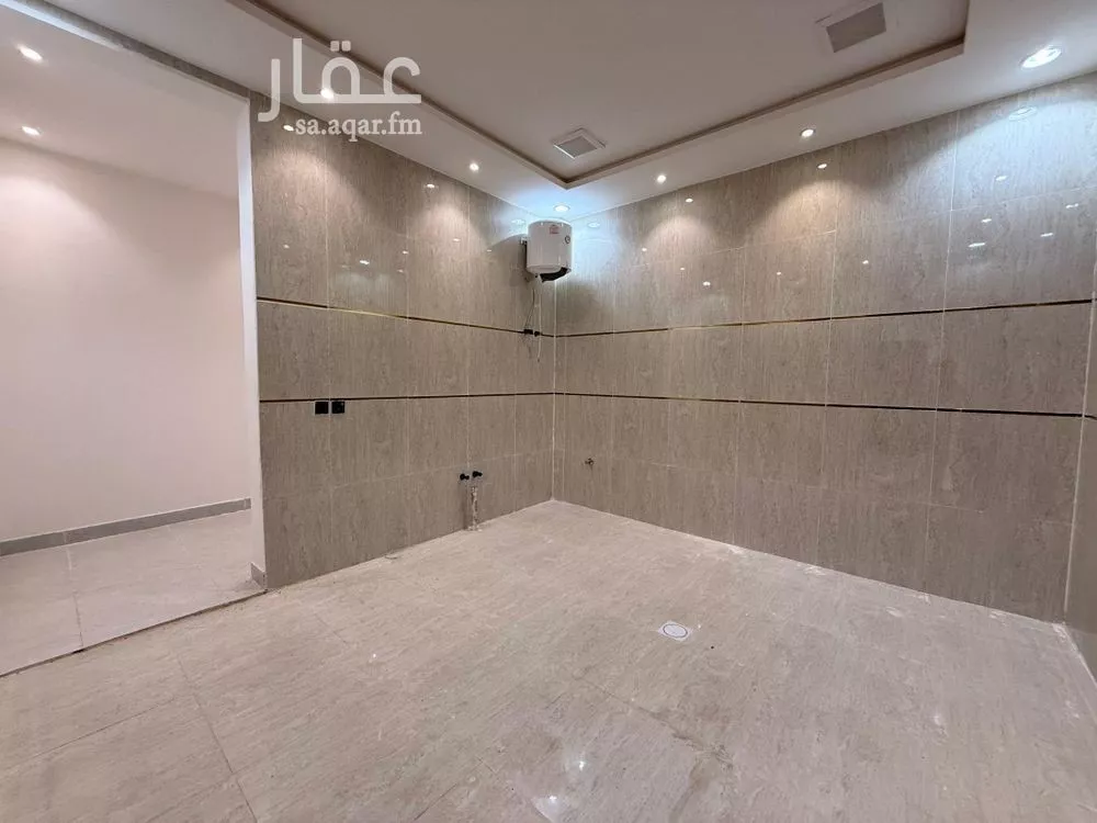 دور 4 غرف في طيبة 10