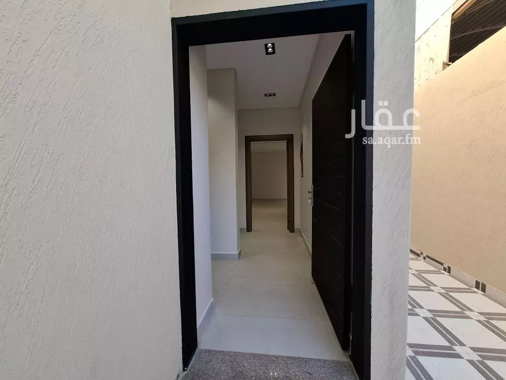 دور 4 غرف في السويدي 13