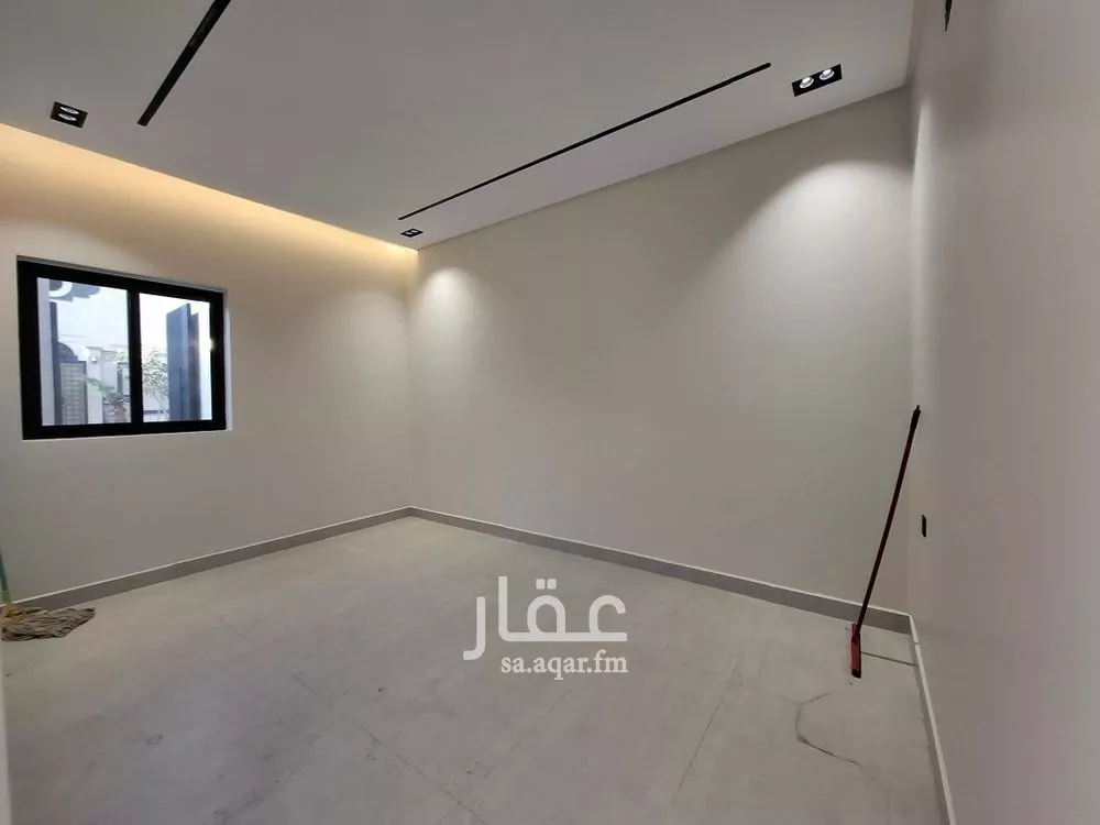دور 4 غرف في السويدي 7