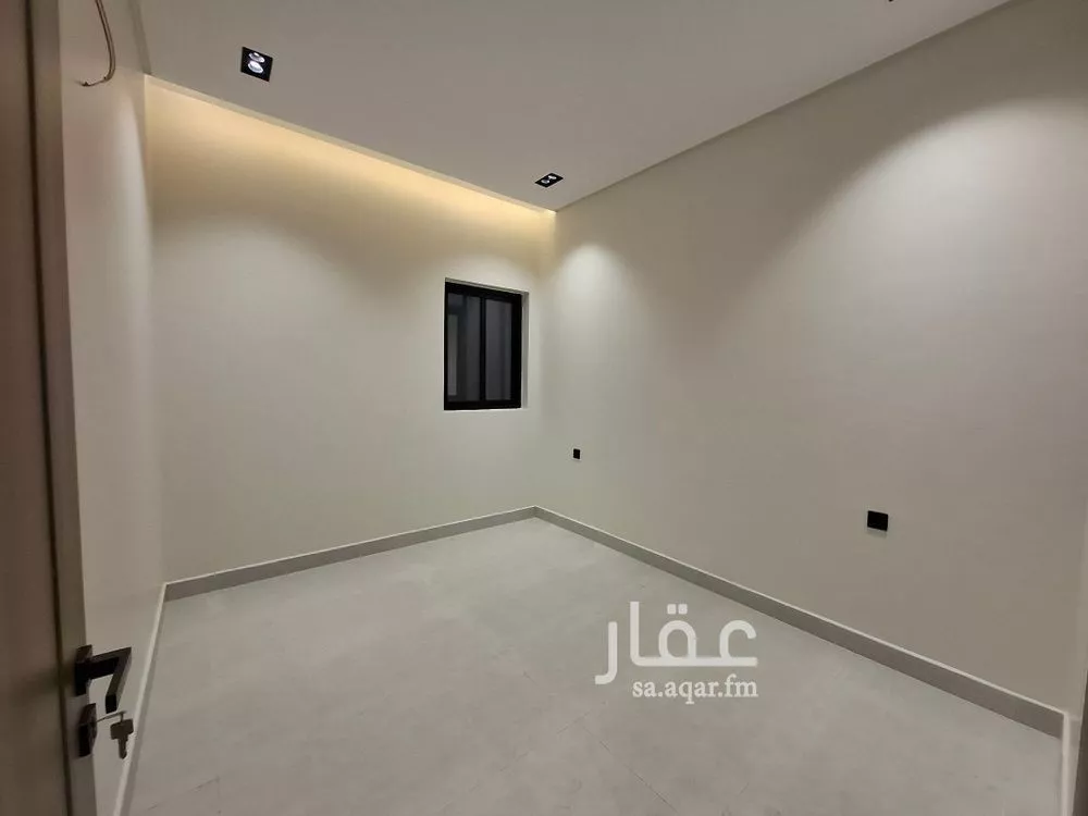 دور 4 غرف في السويدي 8