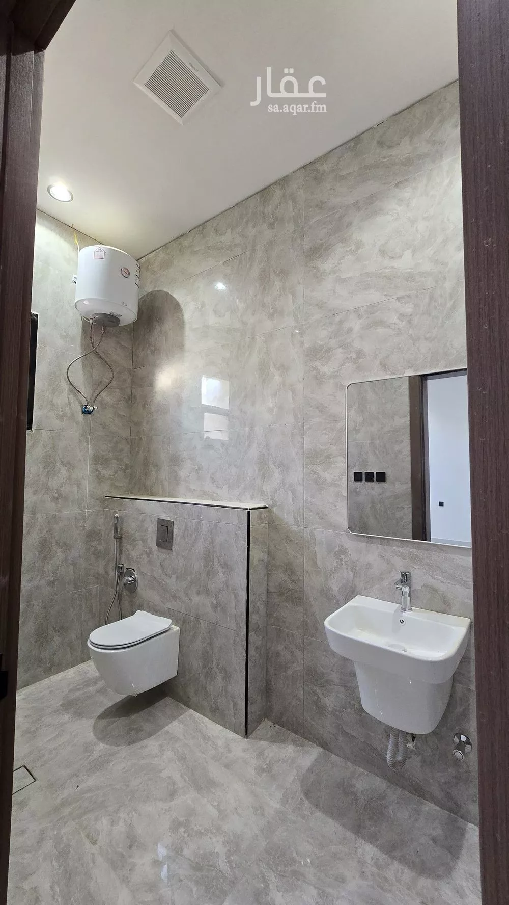 6 bedroom floor in Okaz 6