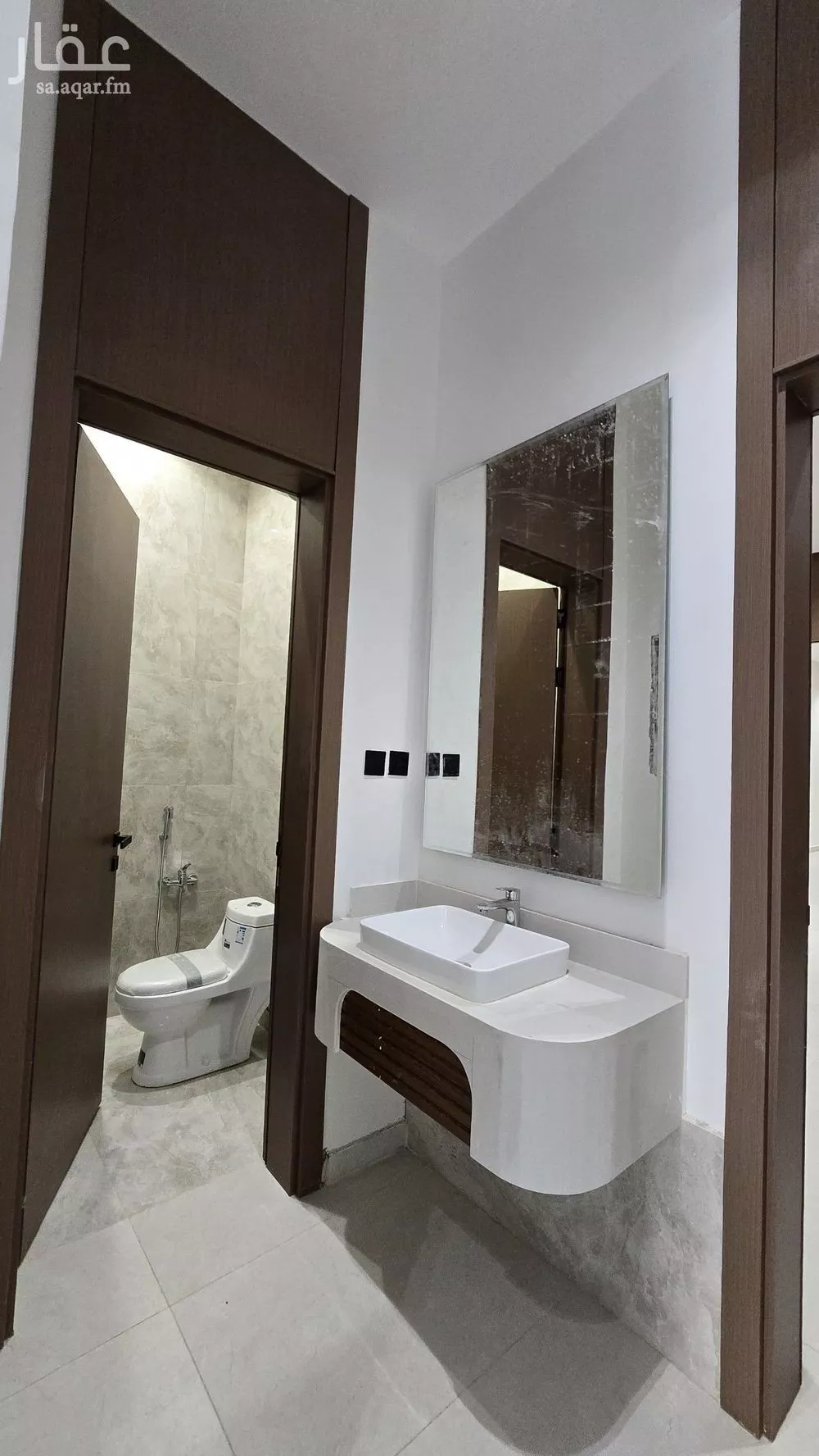 6 bedroom floor in Okaz 9