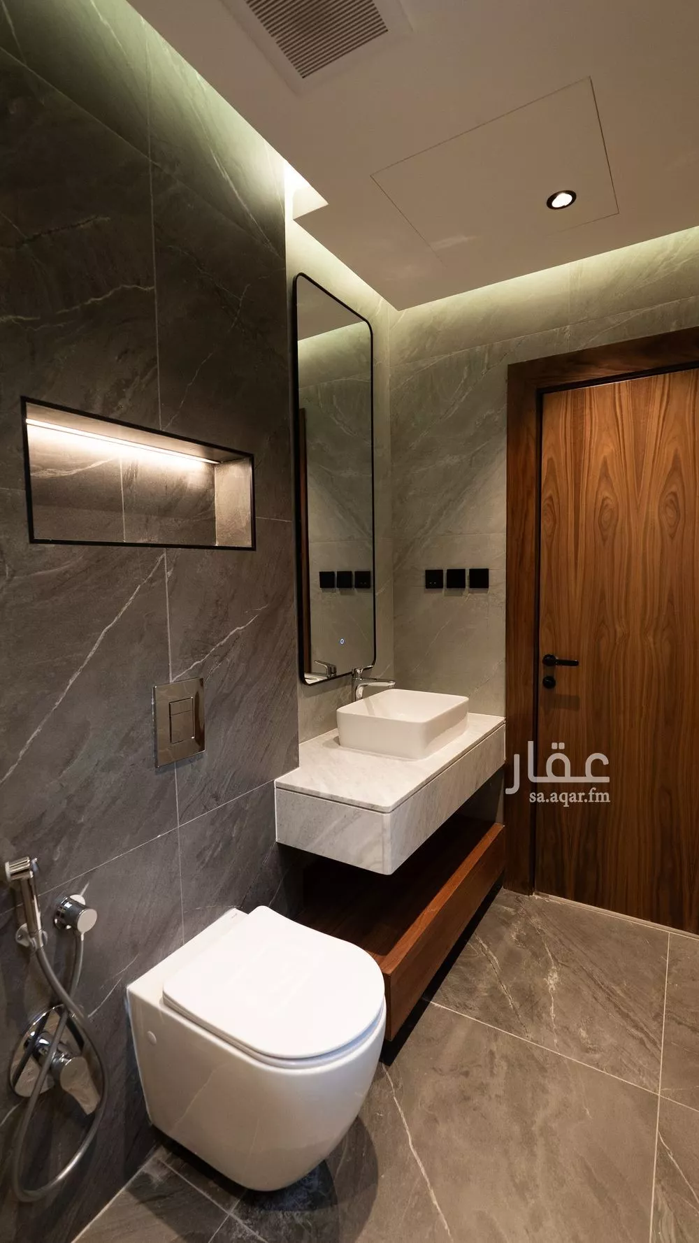 دور 3 غرف في العارض 21