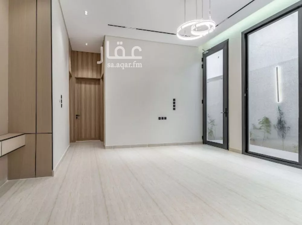 3 bedroom floor in Al Janadriyah 9