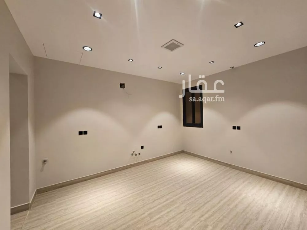 دور 3 غرف في العارض 16