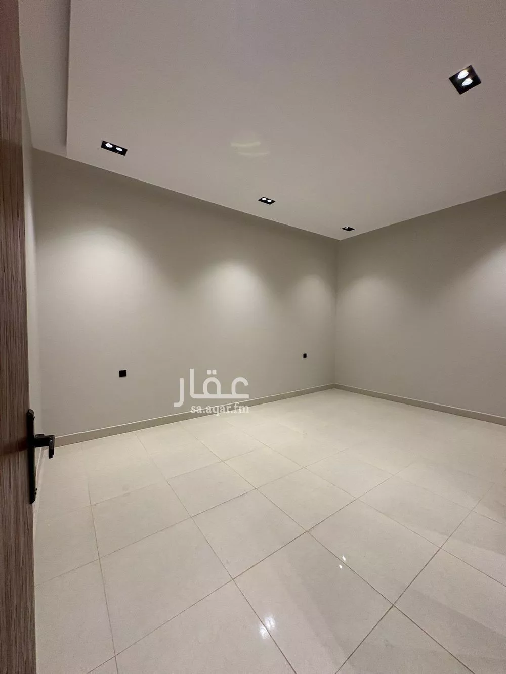 4 bedroom floor in Al Yarmouk 11