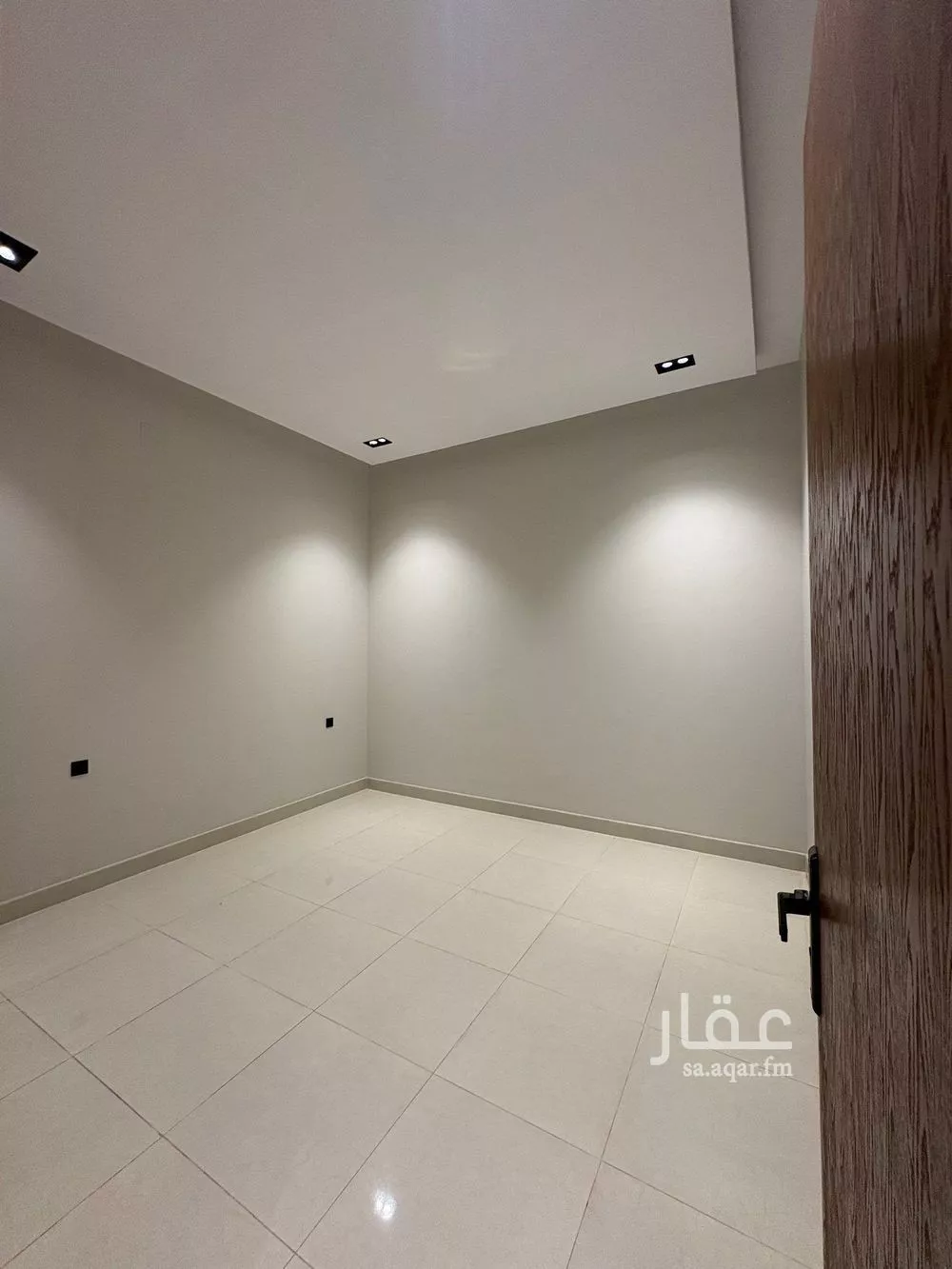 4 bedroom floor in Al Yarmouk 12