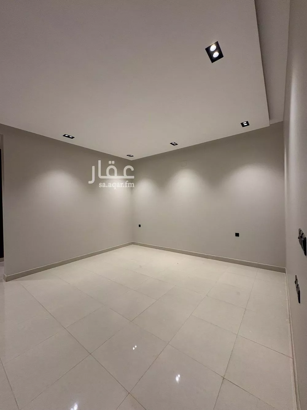 4 bedroom floor in Al Yarmouk 7