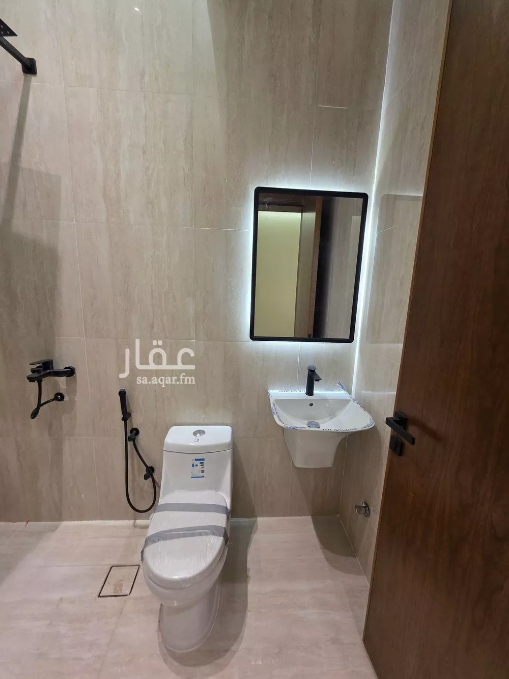 5 bedroom floor in Dirab 4