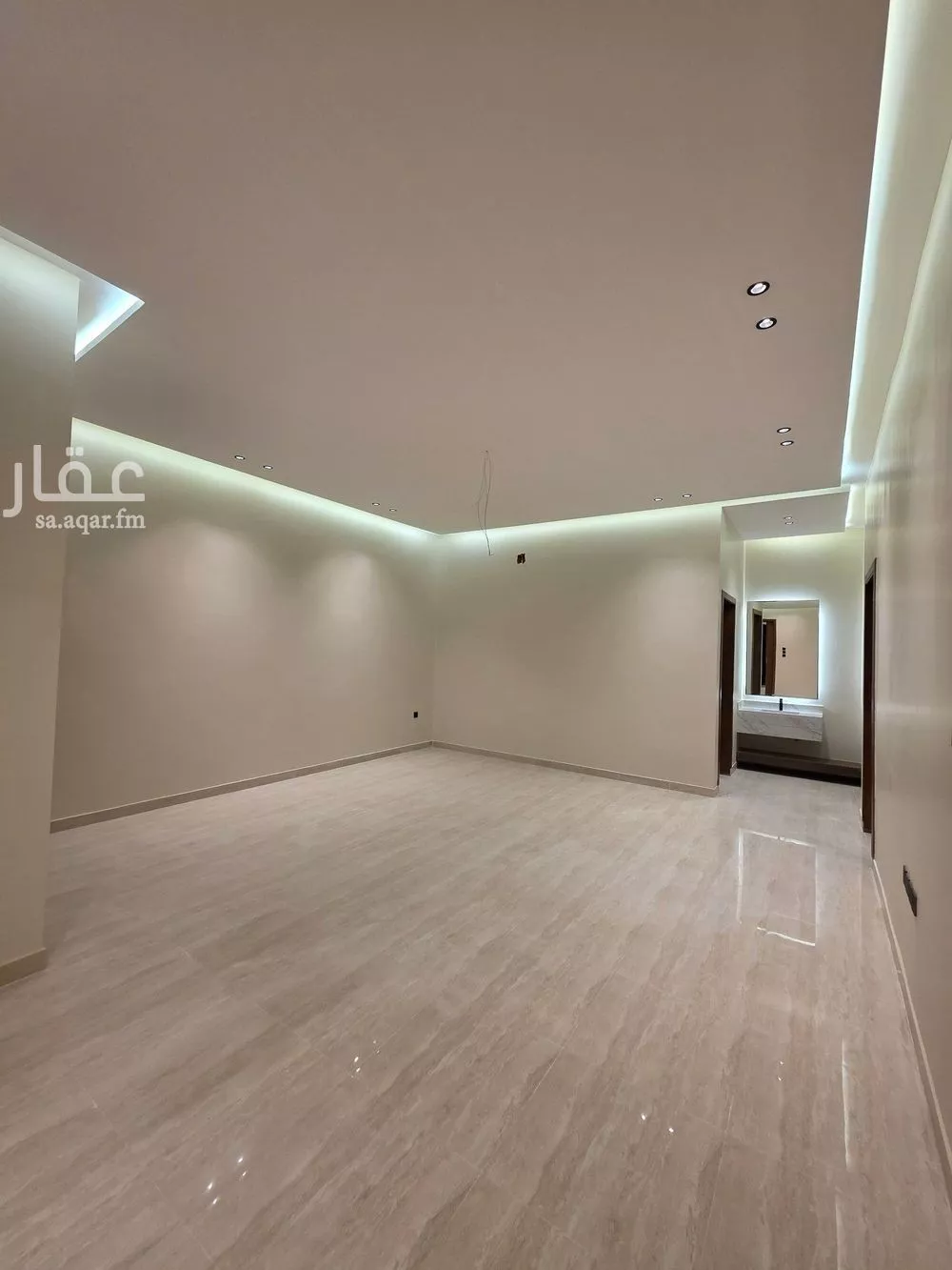 5 bedroom floor in Dirab 9