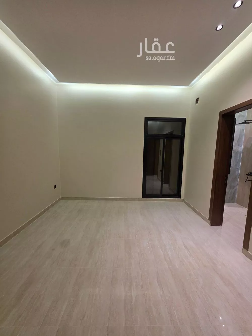 5 bedroom floor in Dirab 10