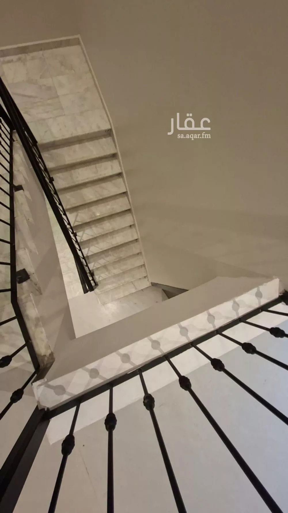 6 bedroom floor in Dirab 20