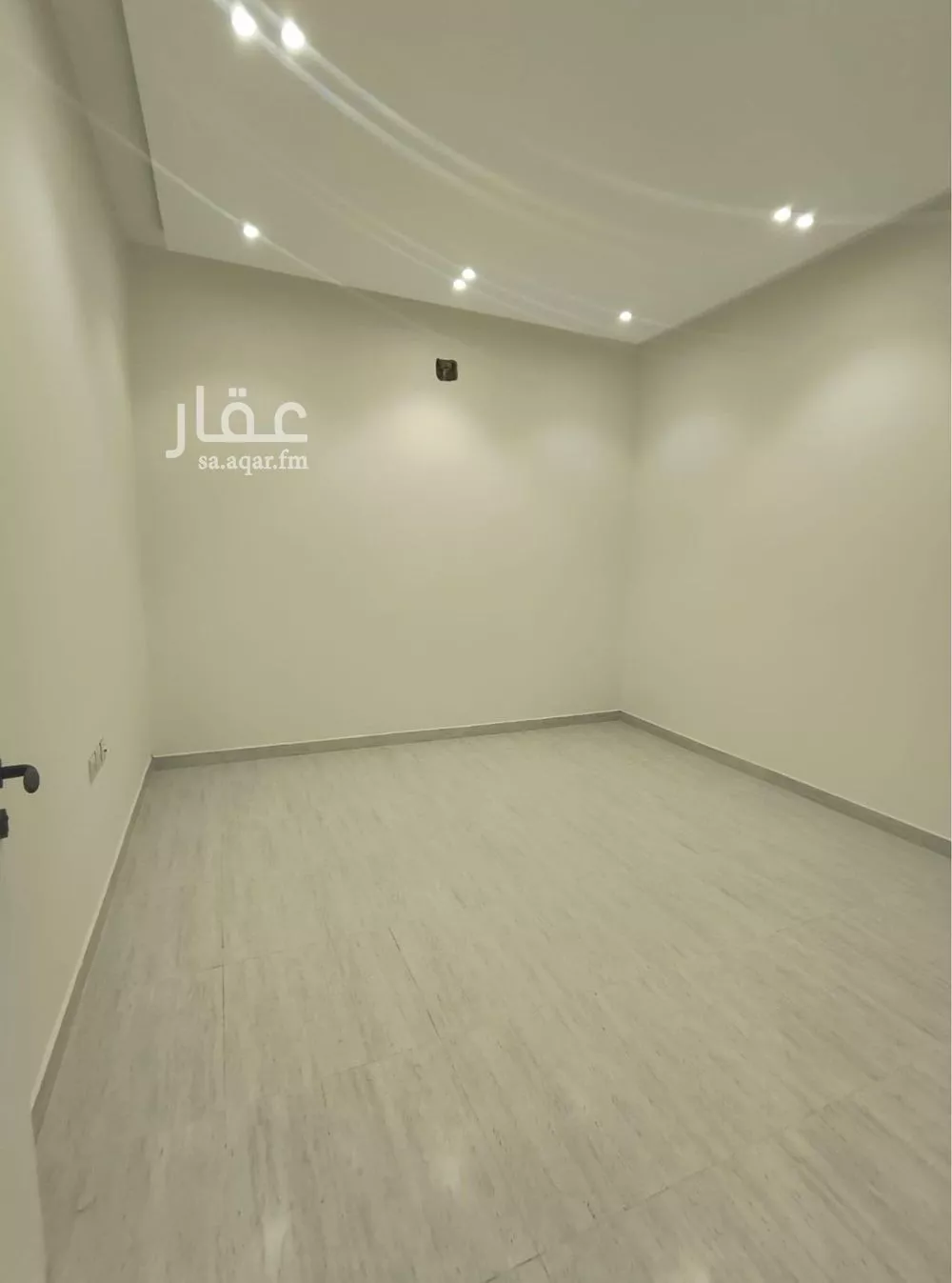 5 bedroom floor in Dahiat Namar 7