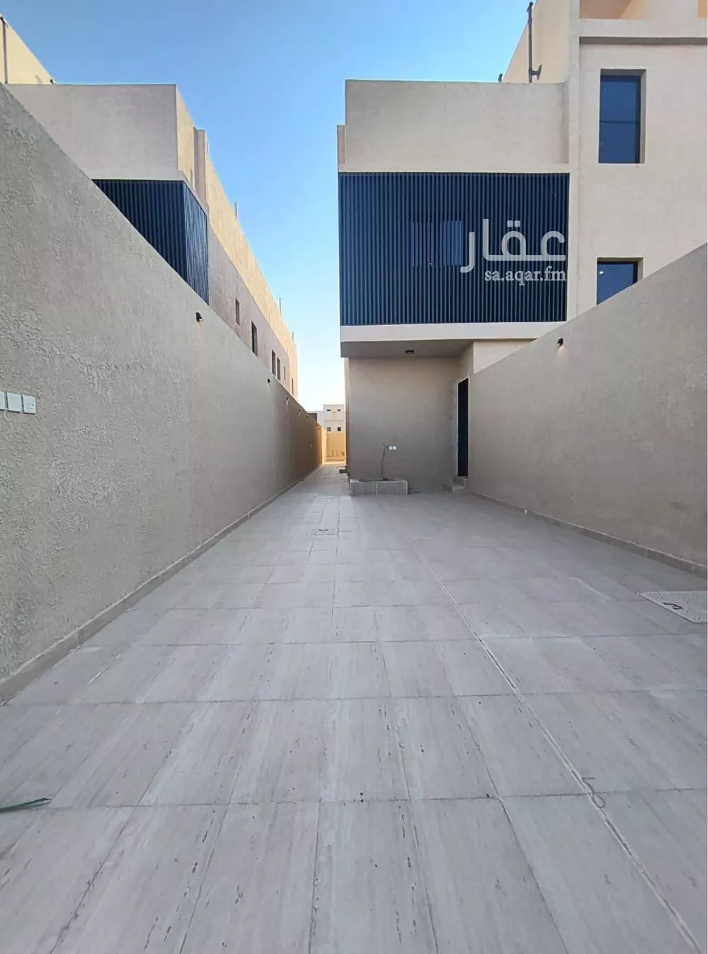 5 bedroom floor in Dahiat Namar 9