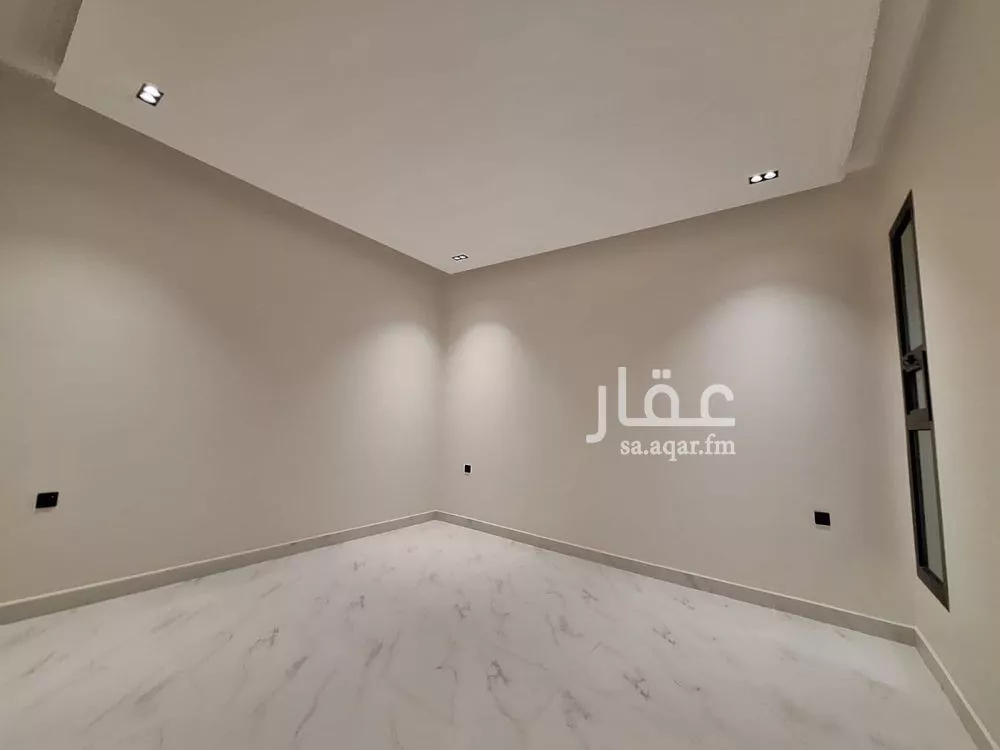 5 bedroom floor in Al Munsiyah 3