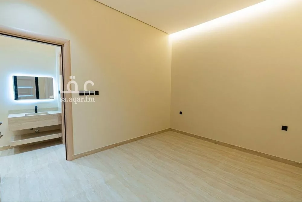 3 bedroom floor in Al Marwa 14