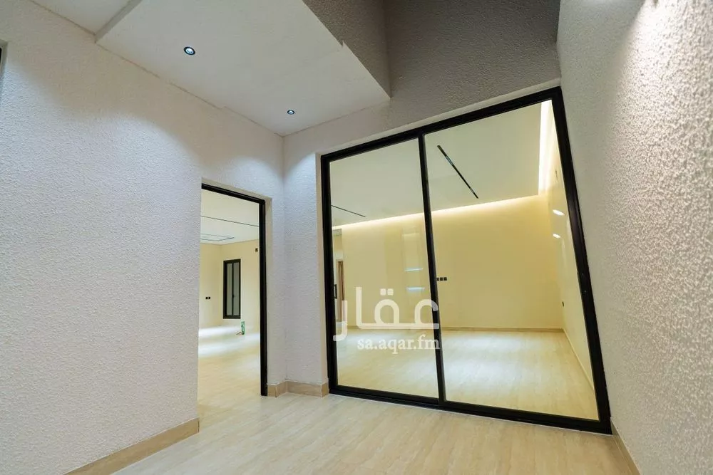 3 bedroom floor in Al Marwa 16