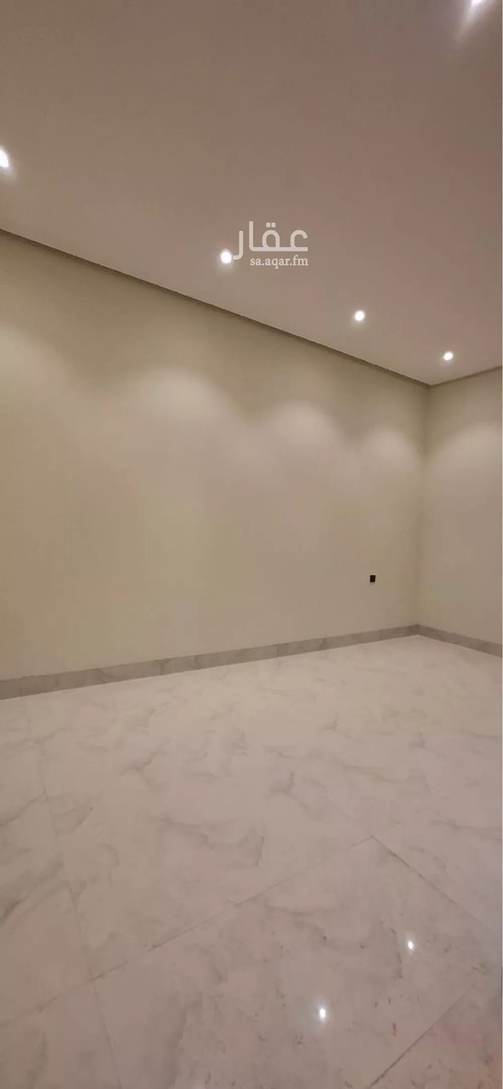 5 bedroom floor in Al Janadriyah 2