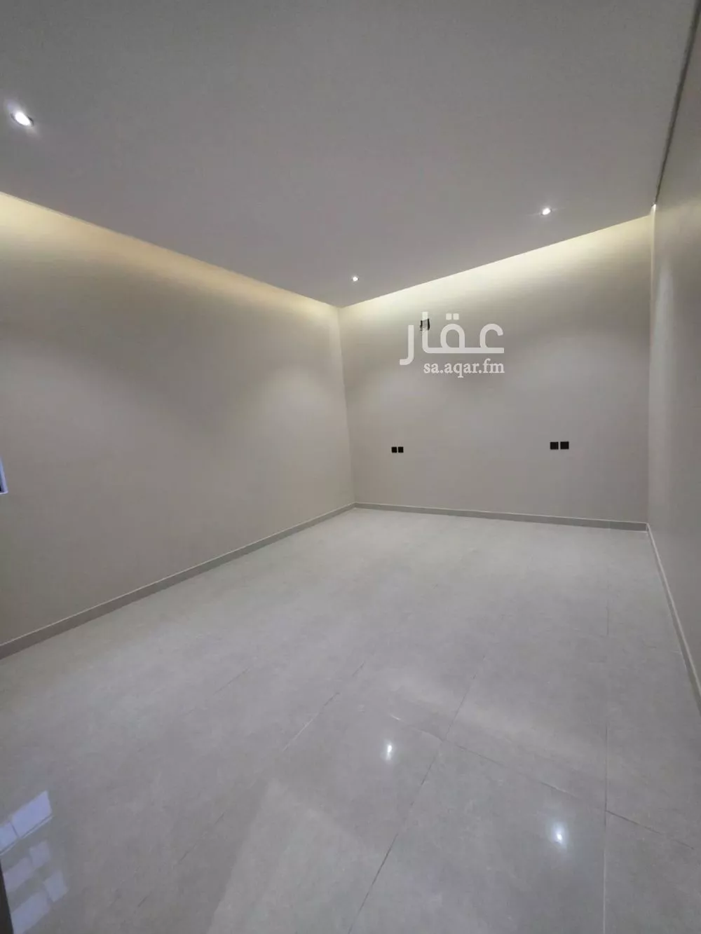 6 bedroom floor in Dahiat Namar 24