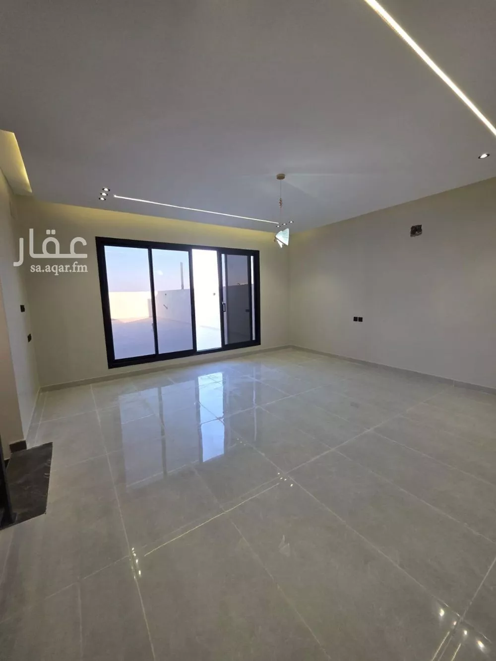 6 bedroom floor in Dahiat Namar 26