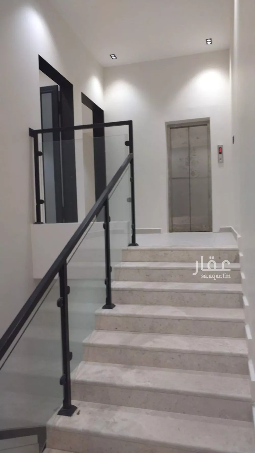 3 bedroom floor in Al Munsiyah 6