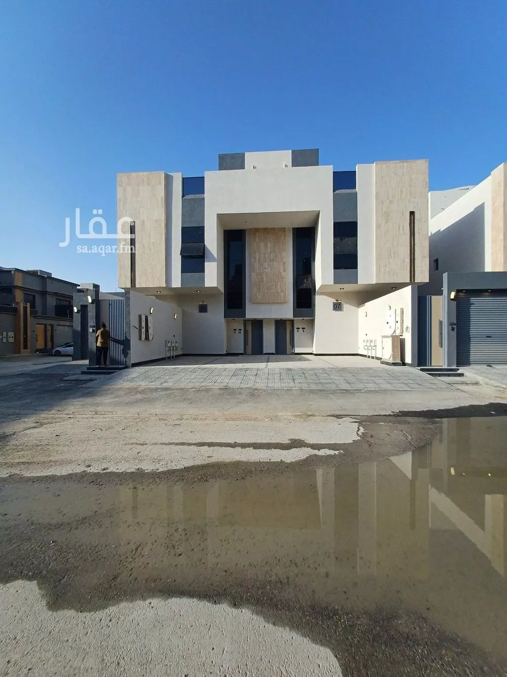 3 bedroom floor in Tuwaiq 2