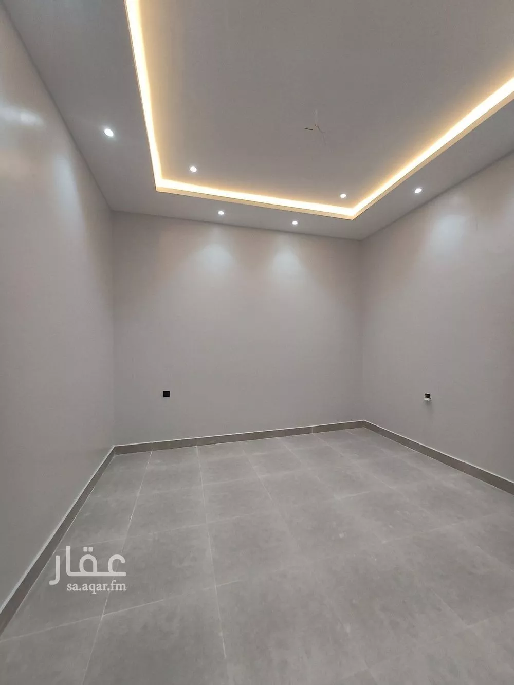 3 bedroom floor in Tuwaiq 8