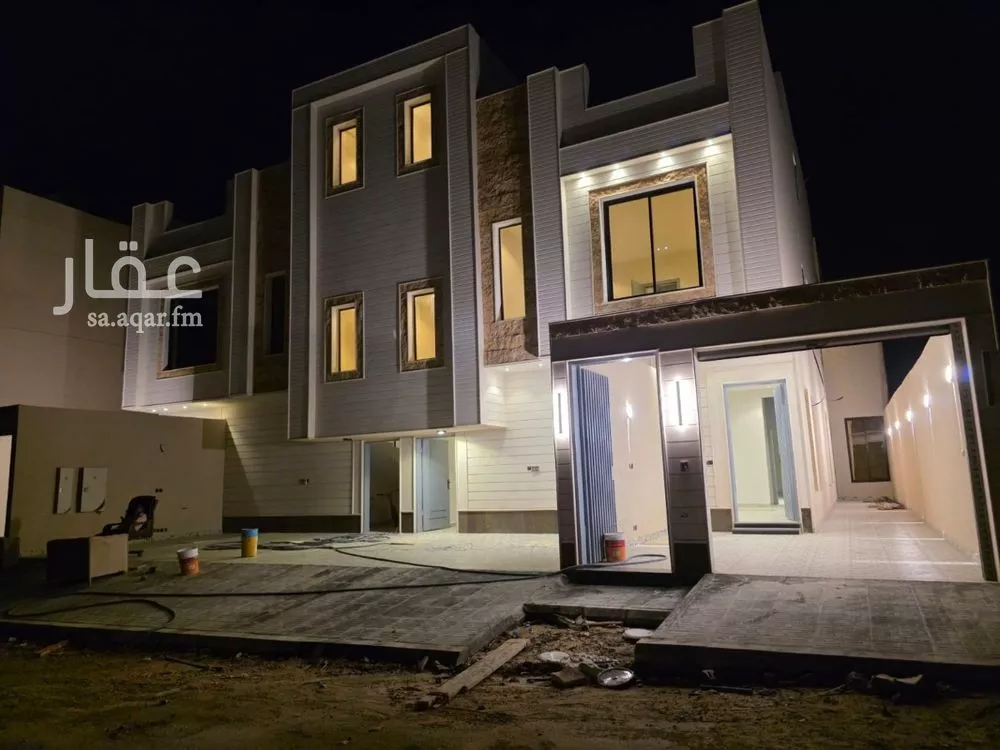4 bedroom floor in Badr 2