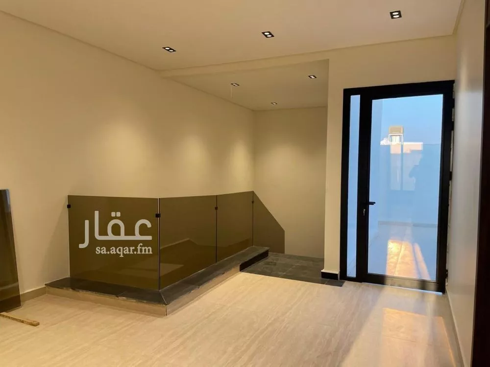 3 bedroom floor in As Suwaidi Al Gharabi 3