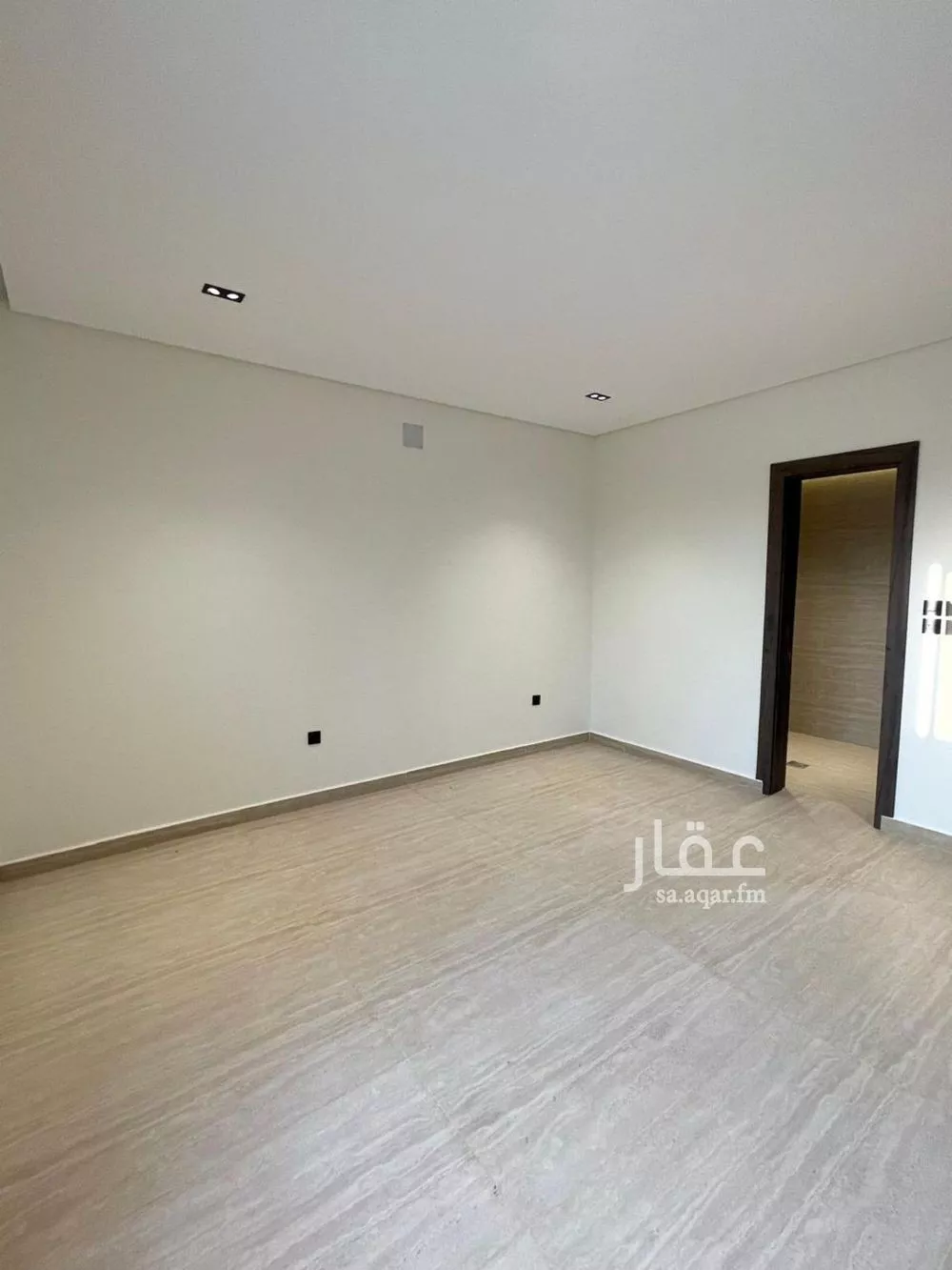 3 bedroom floor in As Suwaidi Al Gharabi 5
