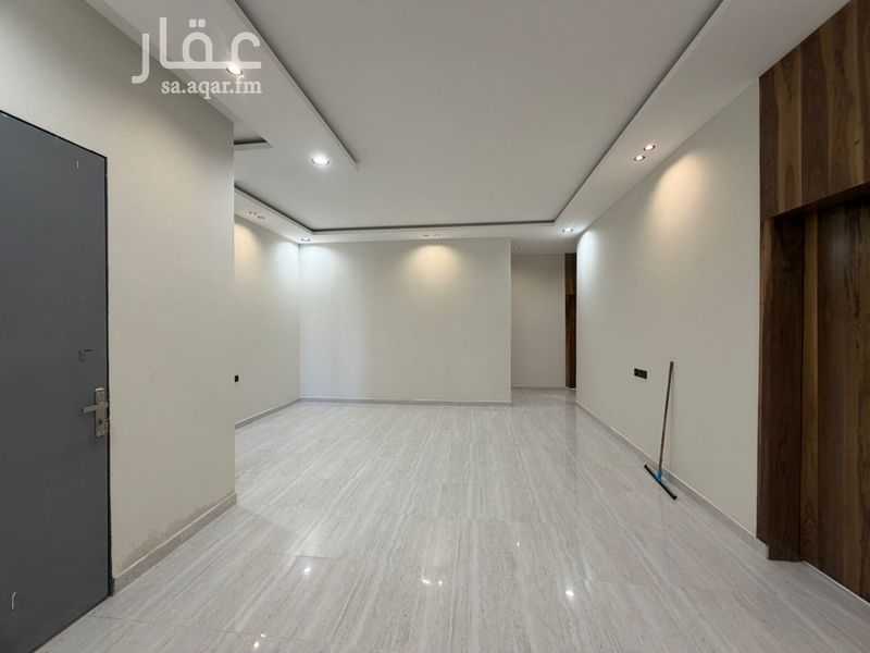 3 bedroom floor in Al Qadisiyah 9