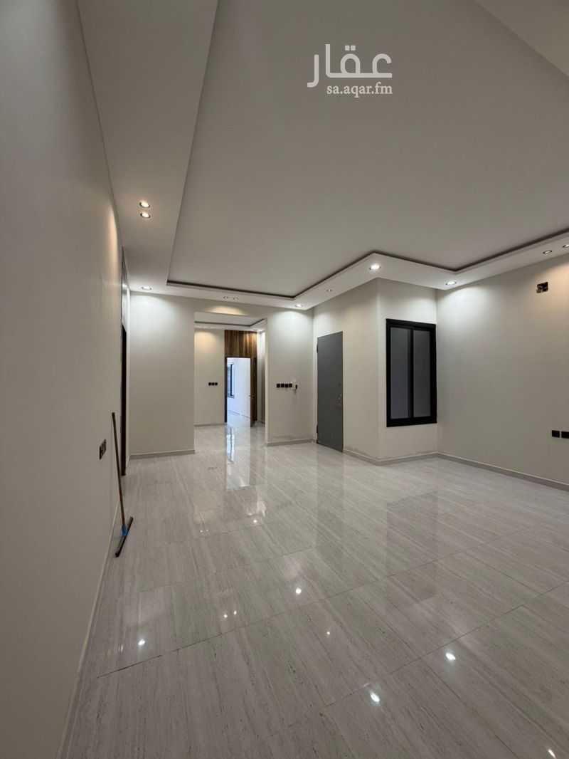 3 bedroom floor in Al Qadisiyah 10