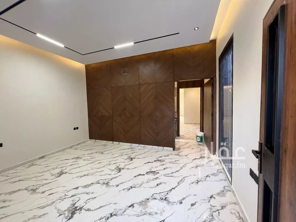5 bedroom floor in Badr 5
