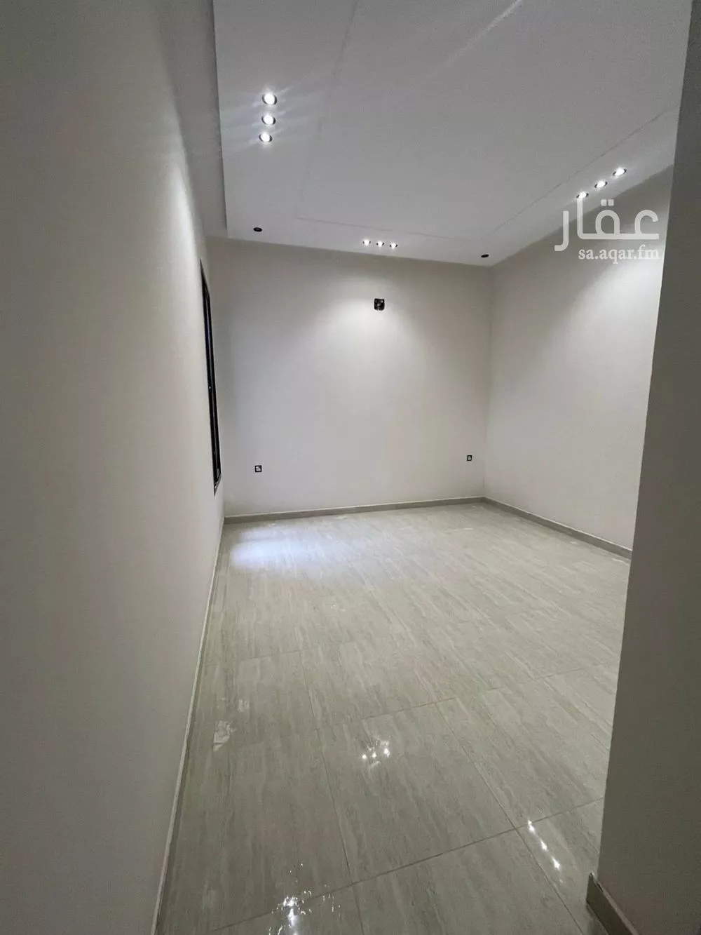 3 bedroom floor in Al Hazm 8