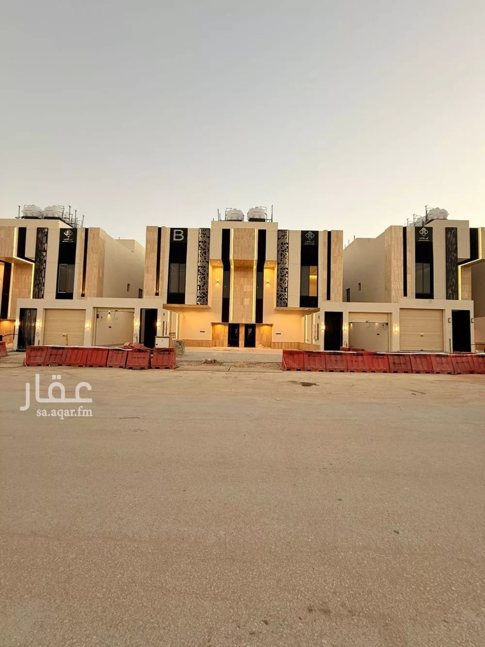 5 bedroom floor in Tuwaiq 2