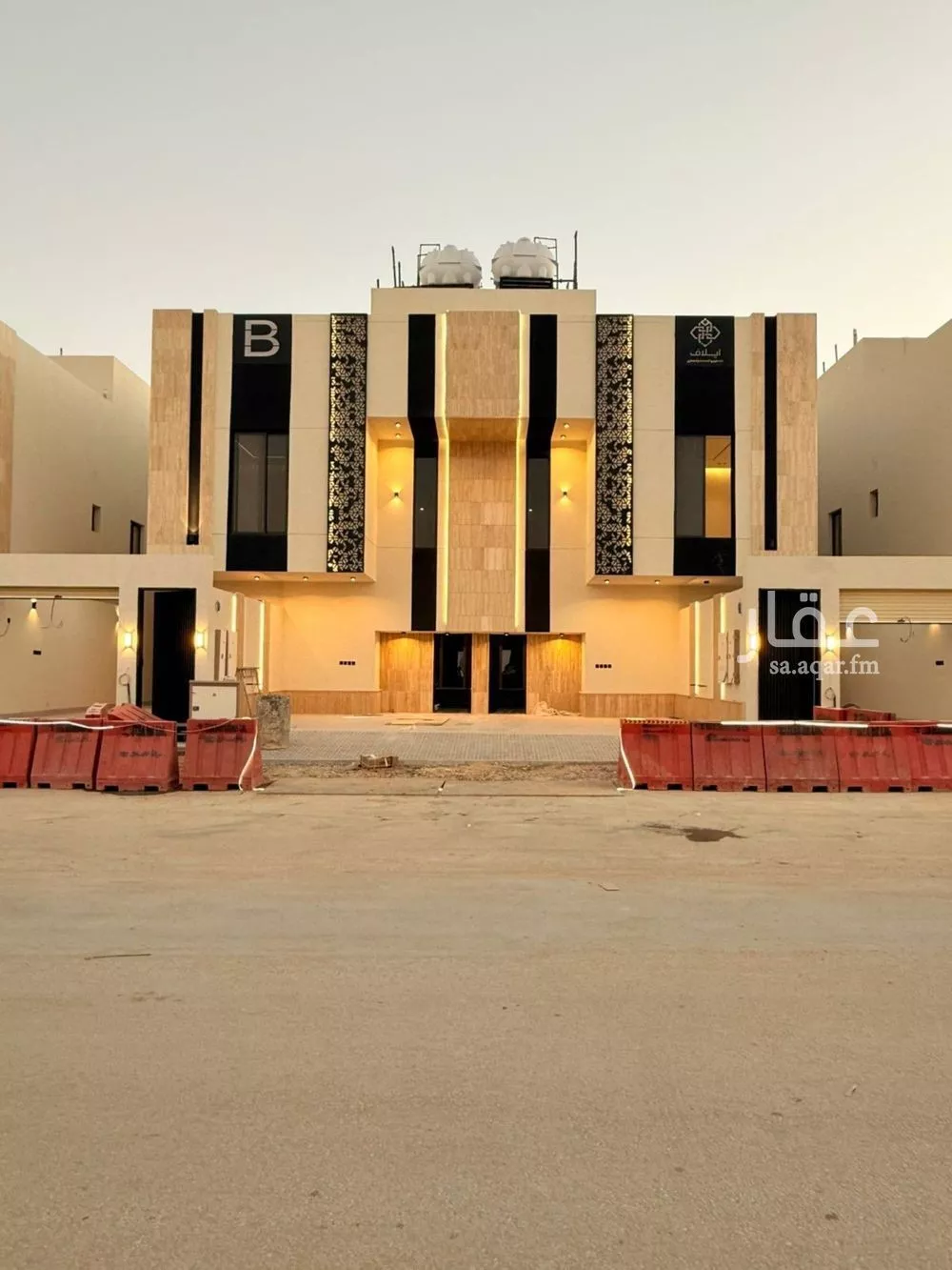 5 bedroom floor in Tuwaiq 3
