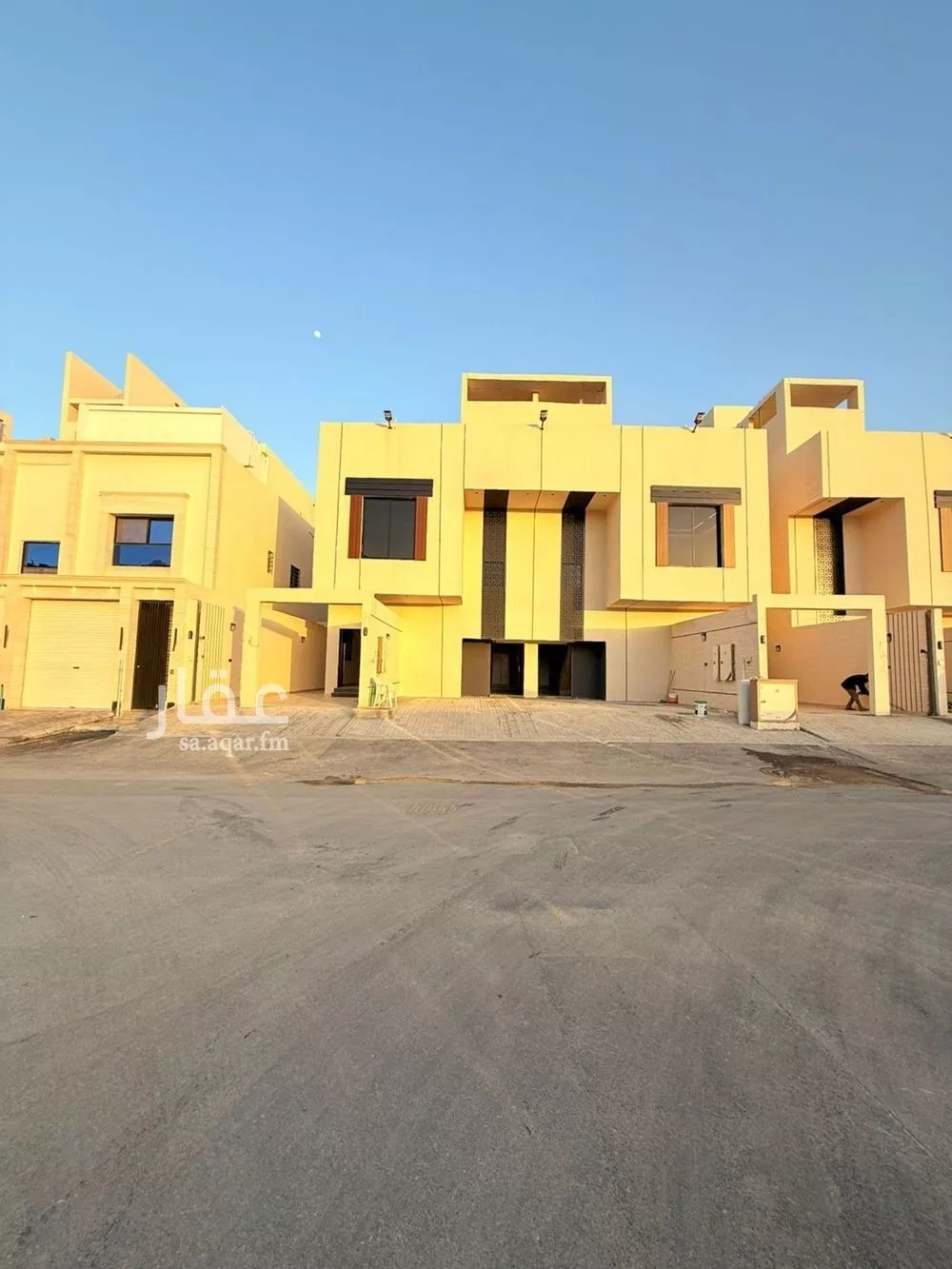 5 bedroom floor in Tuwaiq 2