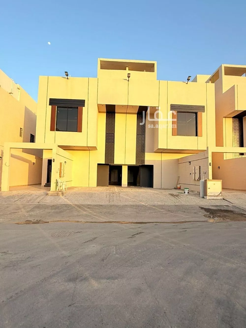 5 bedroom floor in Tuwaiq 3