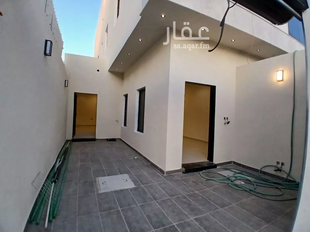 3 bedroom floor in As Suwaidi 14