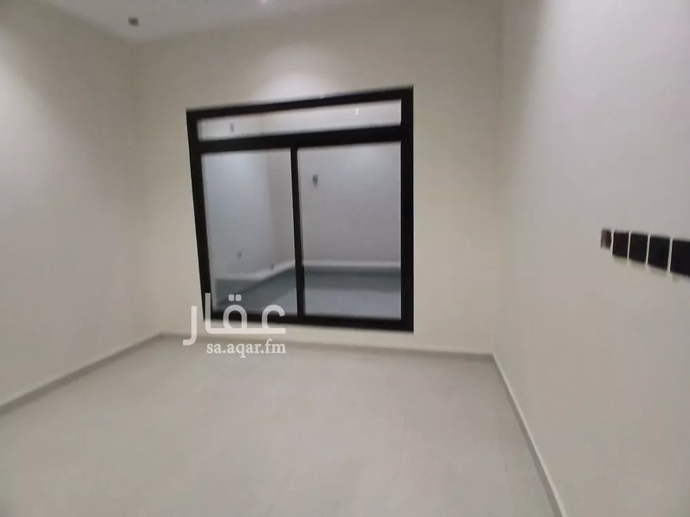 3 bedroom floor in As Suwaidi 6