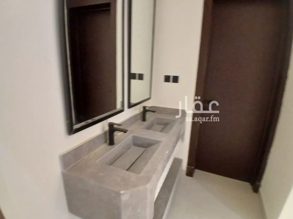 3 bedroom floor in As Suwaidi 9