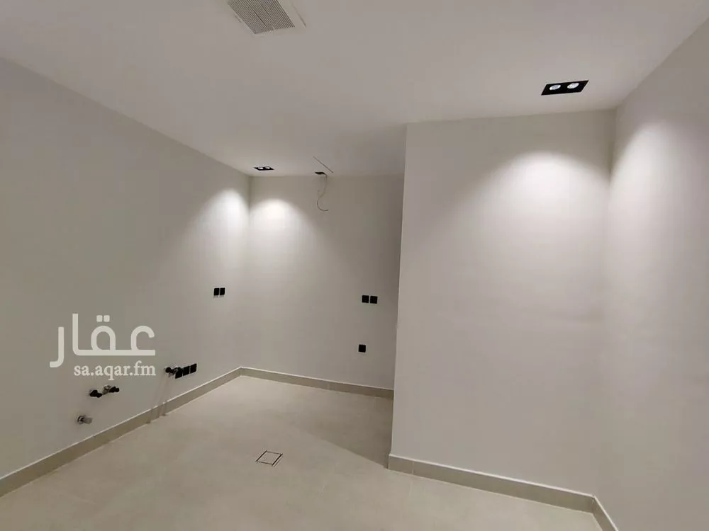 5 bedroom floor in Al Zahrah 15