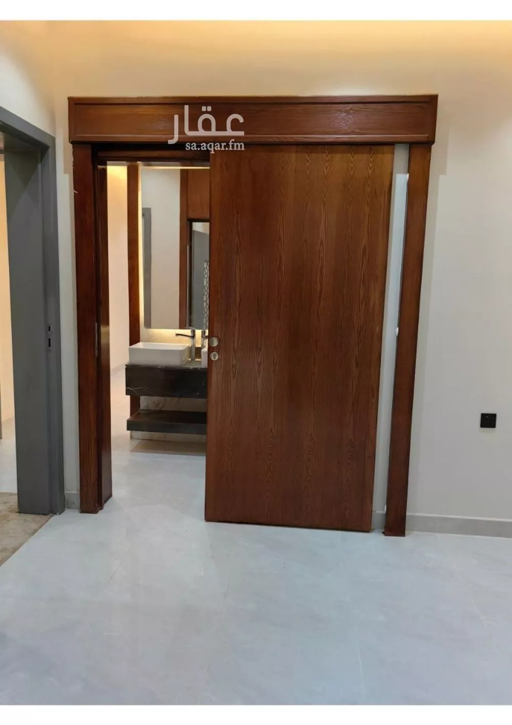 5 bedroom floor in Dirab 12