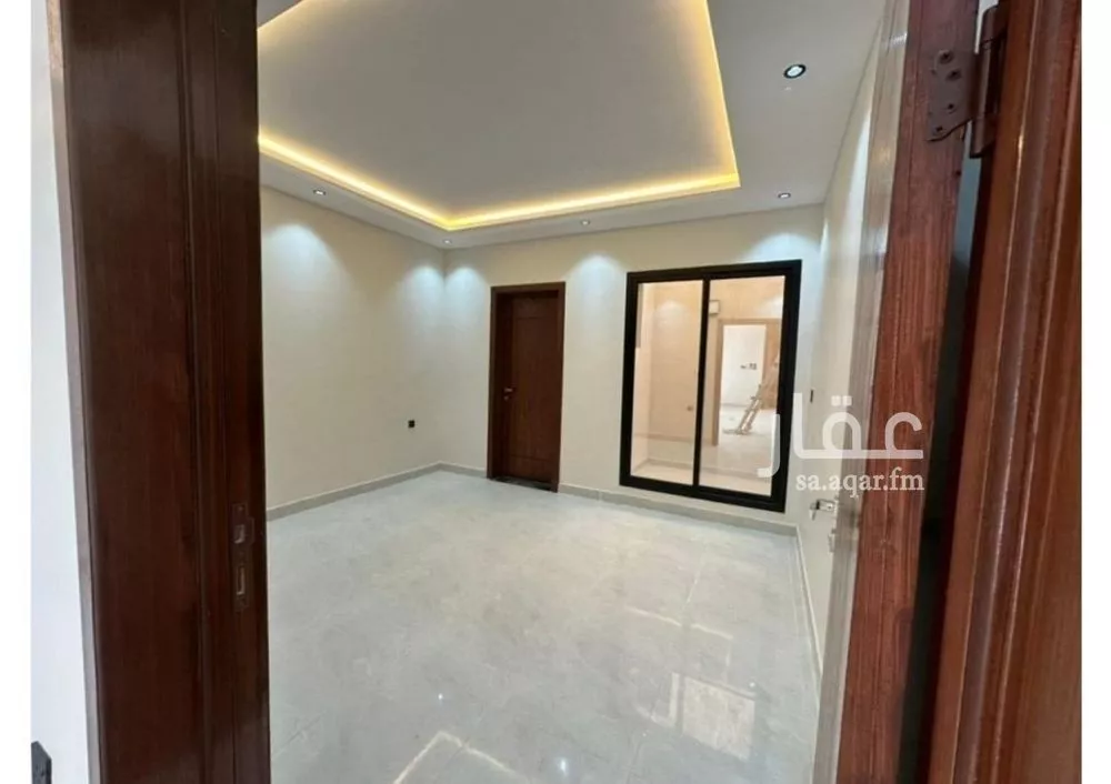 5 bedroom floor in Dirab 15