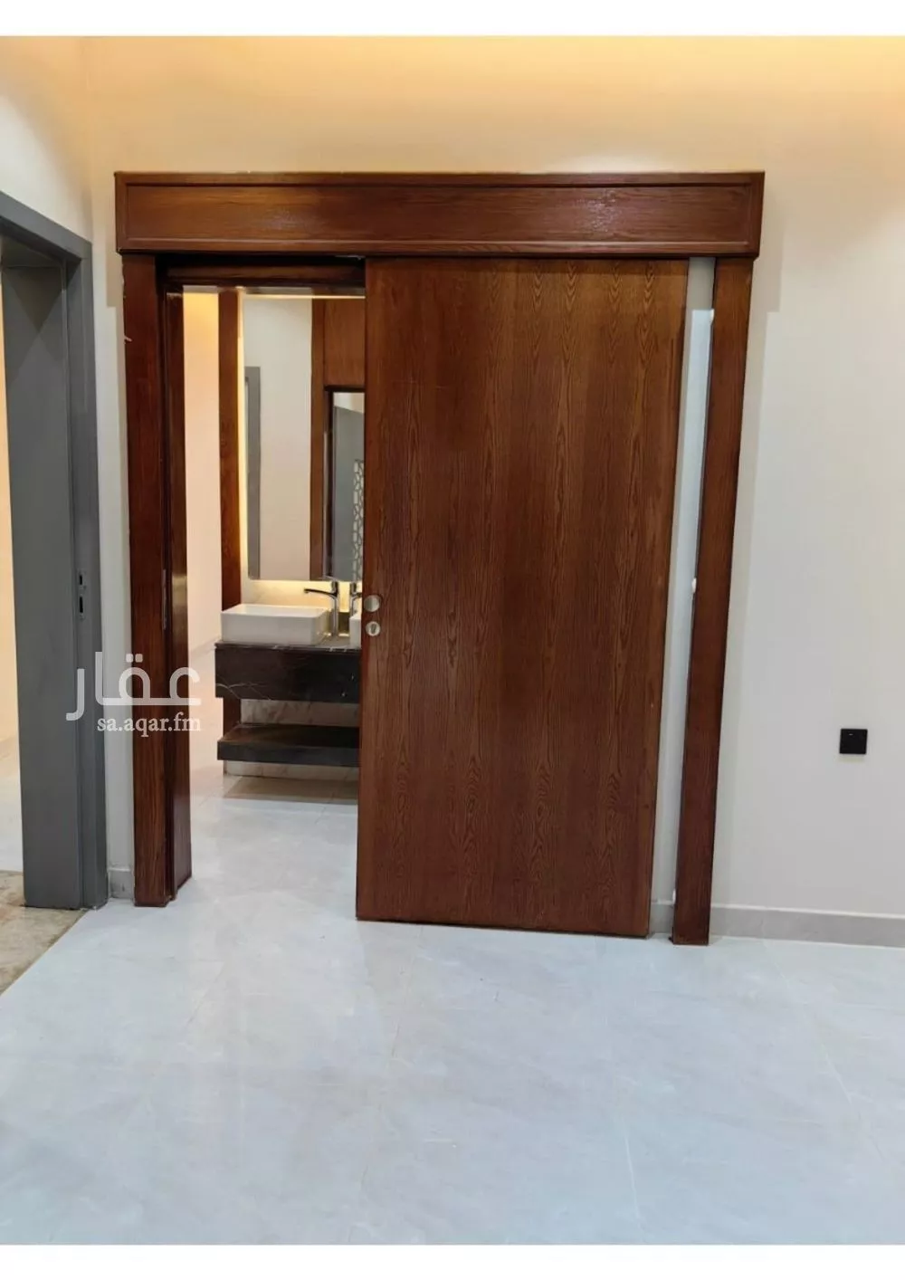 5 bedroom floor in Dirab 17