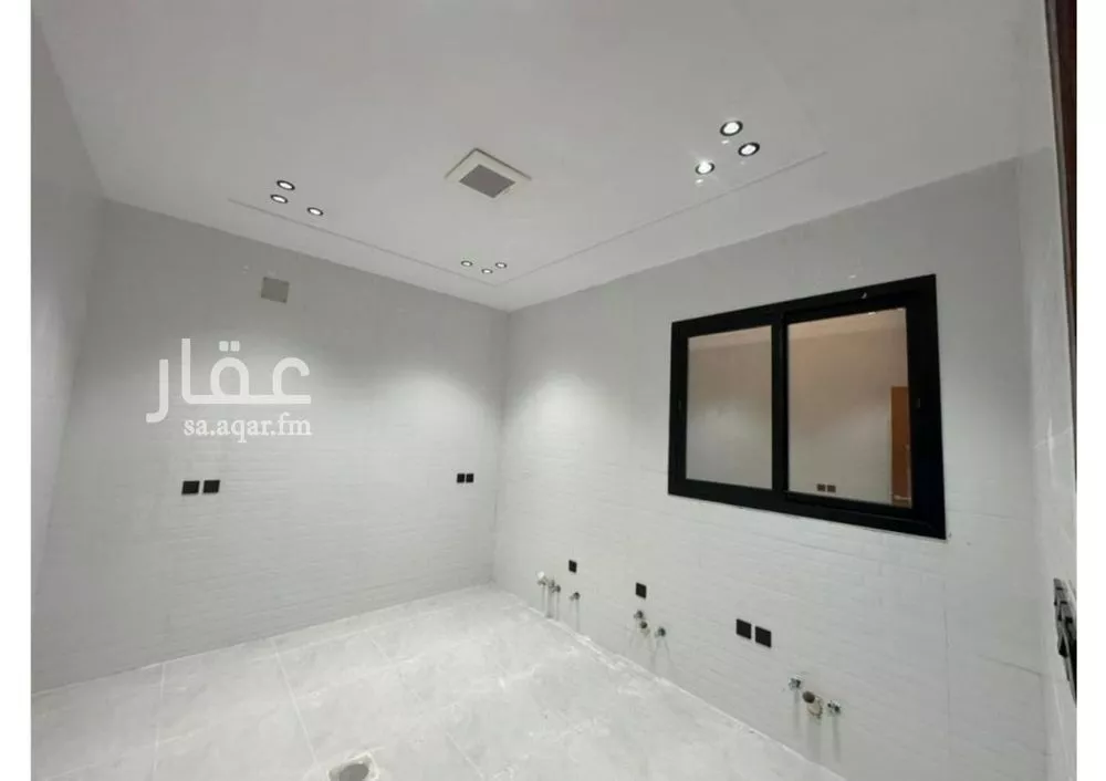5 bedroom floor in Dirab 18
