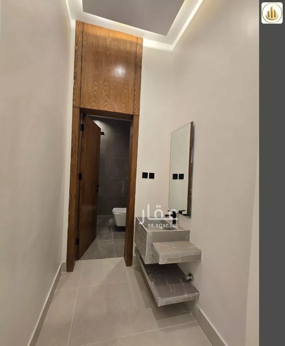 4 bedroom floor in Al Janadriyah 11